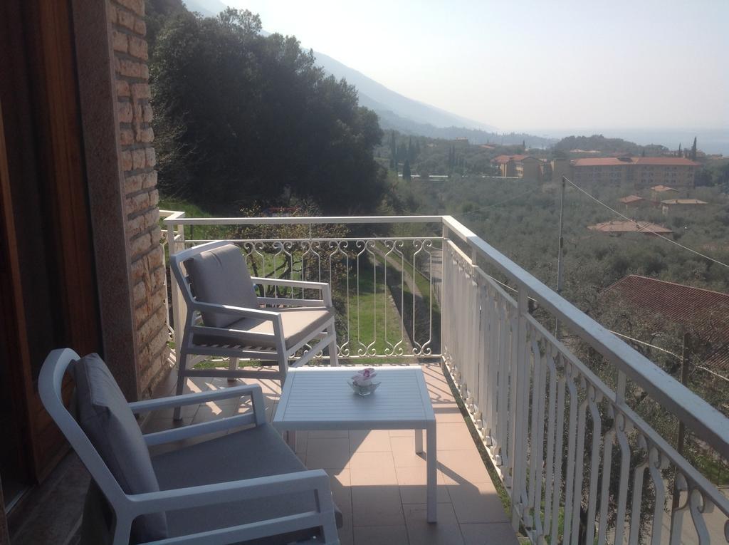 מאלצ'סינה Villa Arianna Panoramic Apartments מראה חיצוני תמונה