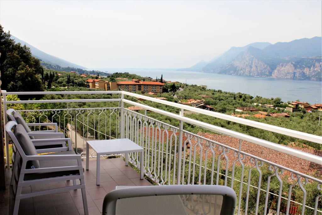 מאלצ'סינה Villa Arianna Panoramic Apartments מראה חיצוני תמונה
