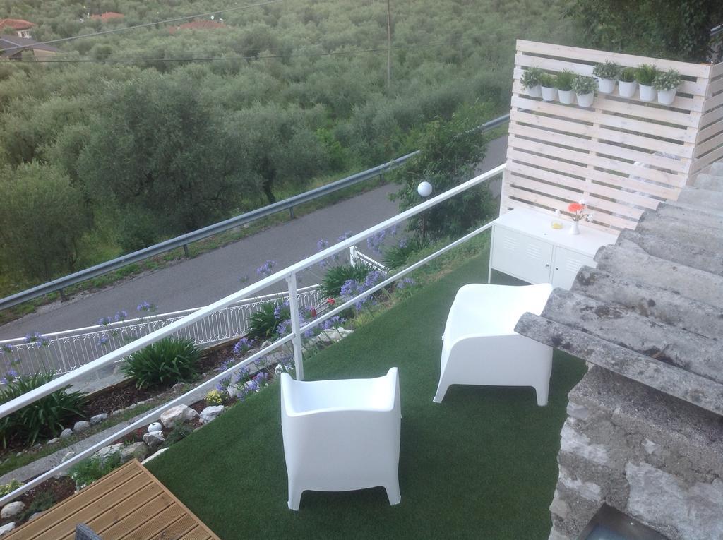 מאלצ'סינה Villa Arianna Panoramic Apartments מראה חיצוני תמונה