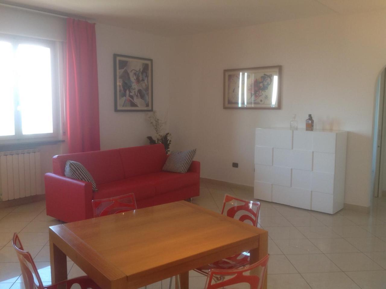 מאלצ'סינה Villa Arianna Panoramic Apartments מראה חיצוני תמונה