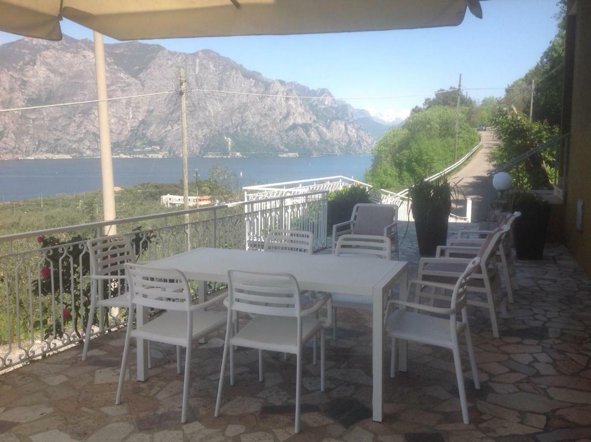 מאלצ'סינה Villa Arianna Panoramic Apartments מראה חיצוני תמונה