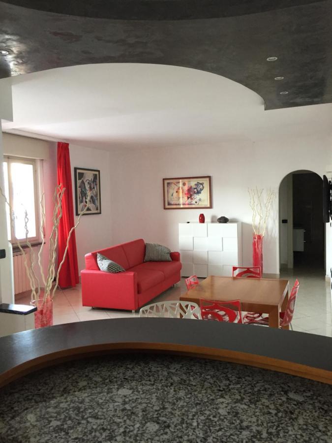 מאלצ'סינה Villa Arianna Panoramic Apartments מראה חיצוני תמונה