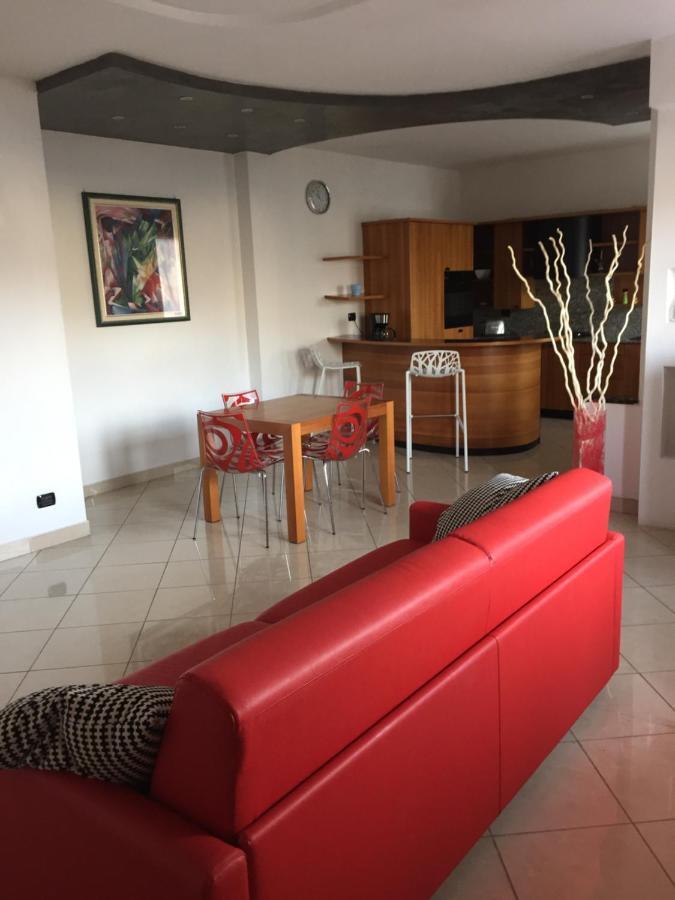 מאלצ'סינה Villa Arianna Panoramic Apartments מראה חיצוני תמונה